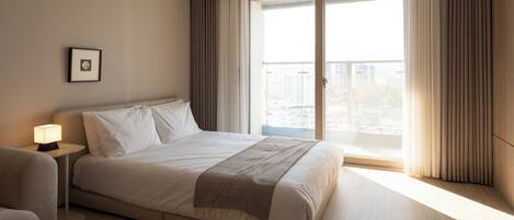 Studio | Blackout drapes, iron/ironing board, free WiFi