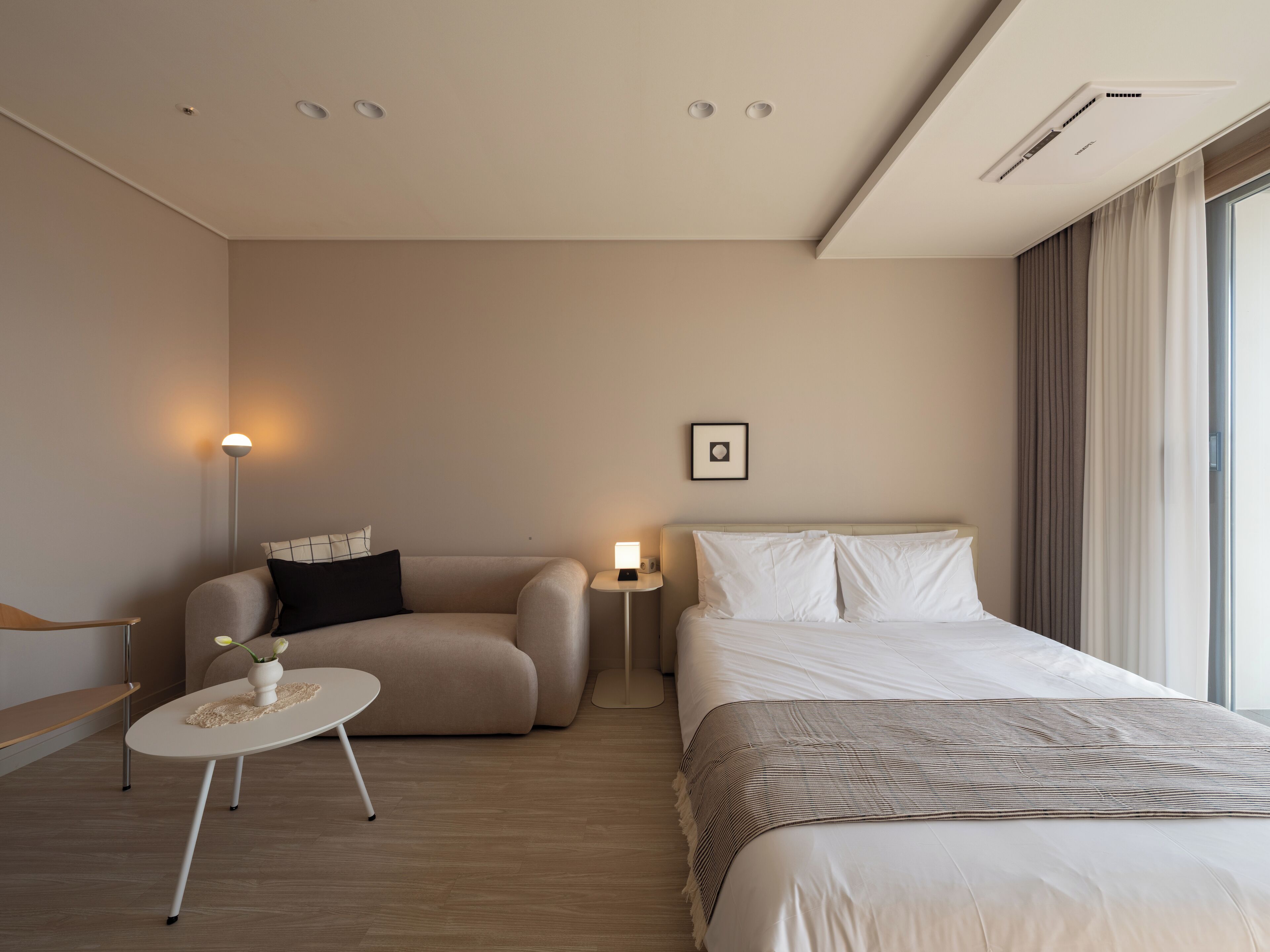 Studio | Blackout drapes, iron/ironing board, free WiFi