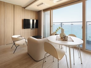 Studio Wide Ocean