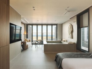 Blackout curtains, iron/ironing board, free WiFi - Plott The One Sokcho Xiella The Beach (Sokcho)