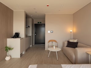 Studio | Blackout drapes, iron/ironing board, free WiFi - Plott The One Sokcho Xiella The Beach (Sokcho)