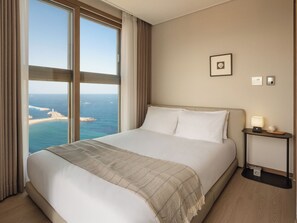 Premier Suite Ocean | Blackout drapes, iron/ironing board, free WiFi - Plott The One Sokcho Xiella The Beach (Sokcho)