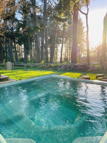 Peaceful Seaside Farmhouse, near Moonstone Beach and Redwood National Park