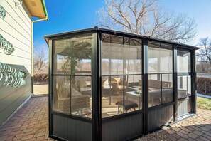 Terrace/patio - Central 3BR Home Near UCCS & Hospitals | MTR Ready (Colorado Springs)