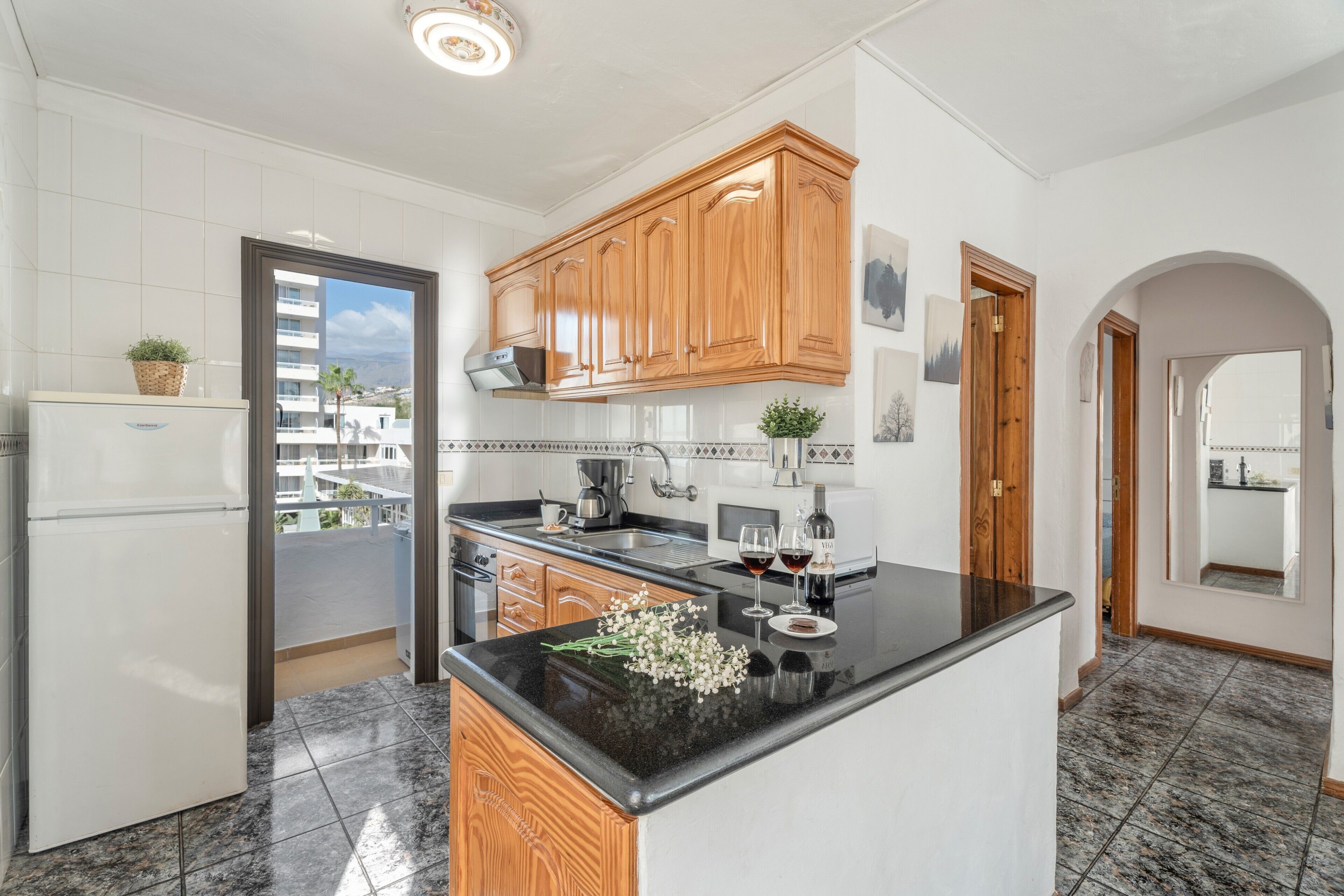 Refrigerador, microondas, horno, placa de cocina