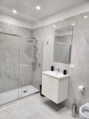 Chambre Luxe Double ou avec lits jumeaux | Draps en coton égyptien, literie de qualité supérieure, minibar