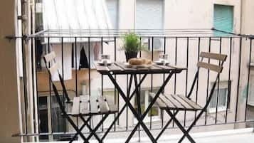 Kahden hengen luksushuone (yksi tai kaksi sänkyä) | Ulkoruokailutilat