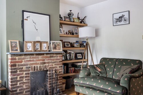 Modern English Rustic Cottage | Peaceful & Picture-Perfect | Working Open Fire