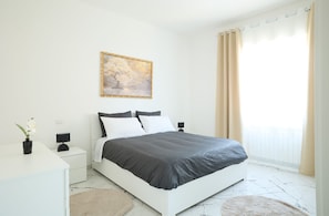 2 bedrooms, iron/ironing board, travel cot, free WiFi