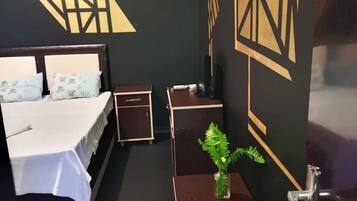 Laptop workspace, free WiFi