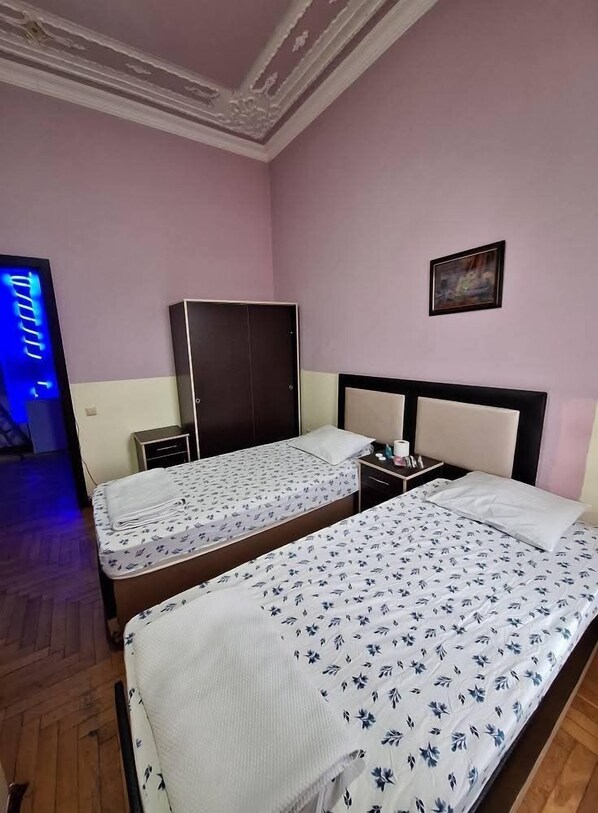 Classic Room | Laptop workspace, free WiFi - Üsküdar Hotel Batum (Batumi)