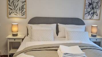 8 dormitorios, escritorio, tabla de planchar con plancha y wifi