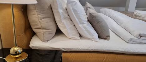 Bügeleisen/Bügelbrett, WLAN, Bettwäsche