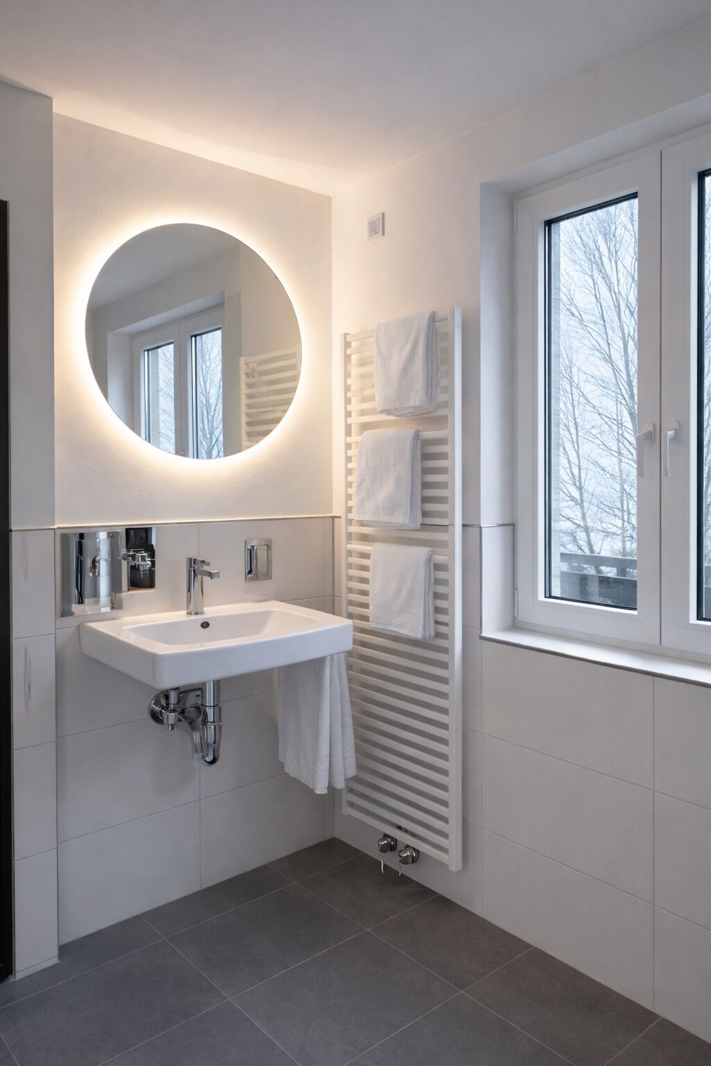 Deluxe Triple Room, Non Smoking | Bathroom