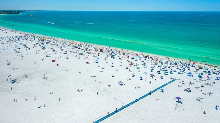 Waterfront Heated Pool House Kayaks Boat Dock