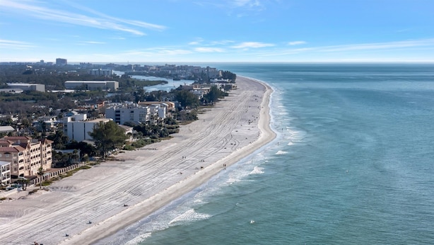 House, Accessible | 1 bedroom, Internet - Waterway Vista Suite Pet Friendly Boat Dock (Indian Rocks Beach)