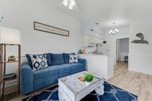 Studio, Accessible | 1 bedroom, Internet - Waterway Vista Suite Pet Friendly Boat Dock (Indian Rocks Beach)