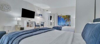 Sunset Suite - Private Balcony Gym Pool