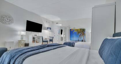 Sunset Suite - Private Balcony Gym Pool
