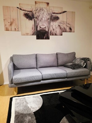 Living area - Cozy 2Bed Glasgow Flat. Prime City Center Location (Glasgow)