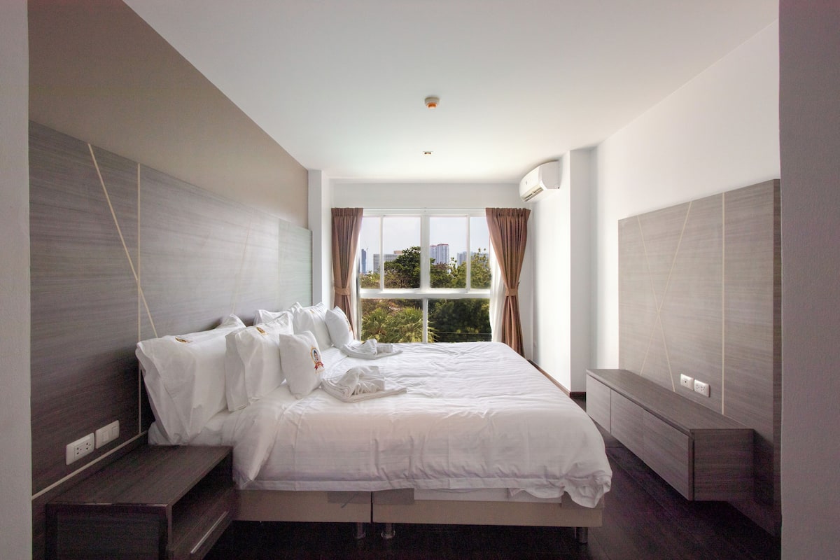 Rom – standard, terrasse, hageutsikt