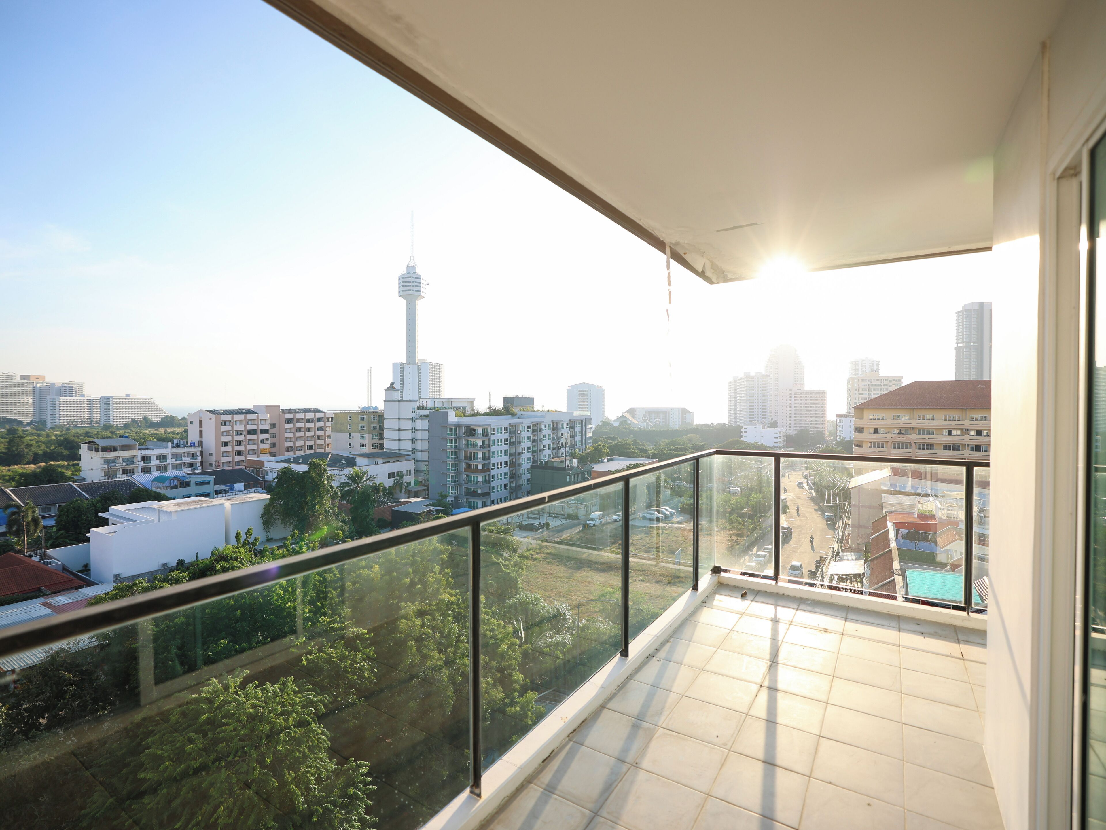 Deluxe Suite, City View