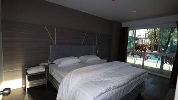 Deluxe Suite, Patio, Pool View