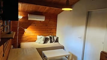 Fer et planche Ă repasser, Wi-Fi gratuit, draps fournis