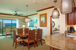 Interior - Marriott Ko Olina Beach, Hawaii; 2 bedrooms; living room, kitchen, Golf/Beach (Kapolei)