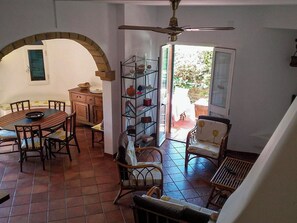 Biệt thự, 3 phòng ngủ | Khu phòng khách