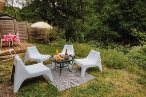 تناول الطعام بالخارج