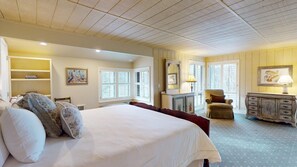2 bedrooms, iron/ironing board, Internet, bed sheets - New Unit! Creekside Condo 1289 - Close to Resort Shops and Restaurants (Sun Valley)