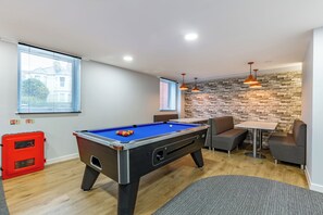 Game room - Student Only Mary Parker House (Plymouth)