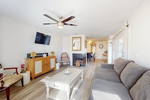House (2 Bedrooms) | Interior - 2BR Condo Steps to the Beach & Blvd-dog-friendly (San Diego)