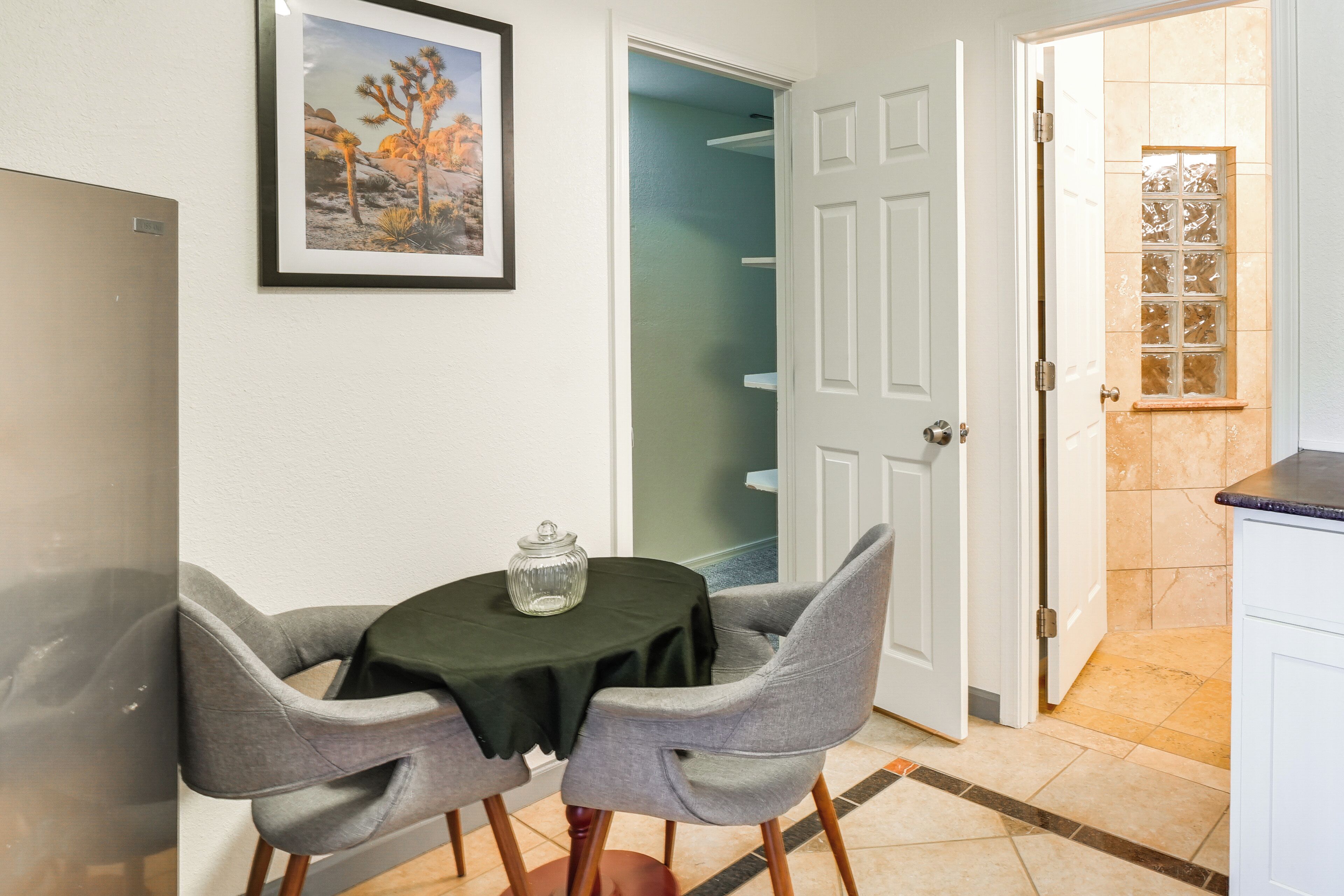 Apartment (0 Bedroom) | Interior