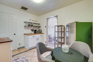 Apartment (0 Bedroom) | Interior - Phoenix Studio Near I-17 Access, 8 Mi to Dtwn! (Phoenix)