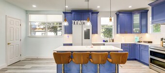 2 Mi to Dtwn Jax: Game-ready Retreat w/ Yard