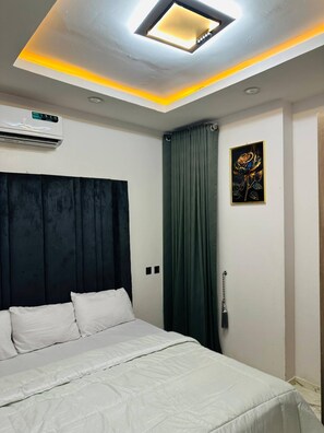 Apartment, 1 Bedroom, Smoking | 1 bedroom - 1bed apt With Balcony, Tennis , Snooker and Pool (Lagos)