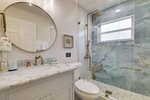 House (3 Bedrooms) | Interior - Lakefront Home w/ Poolside Lounge 11 Mi to Disney (Davenport)