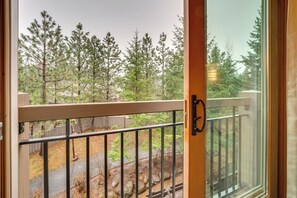 Apartment (0 Bedroom) | Interior - Trail Access + Resort Perks: Cle Elum Getaway! (Cle Elum)