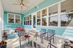 House (2 Bedrooms) | Interior - Dock, Patio & Grill! Waterfront Lake Dunlap Home (New Braunfels)