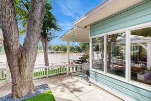 House (2 Bedrooms) | Interior - Dock, Patio & Grill! Waterfront Lake Dunlap Home (New Braunfels)