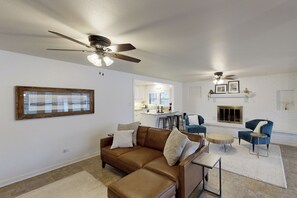 House (2 Bedrooms) | Interior - Dock, Patio & Grill! Waterfront Lake Dunlap Home (New Braunfels)