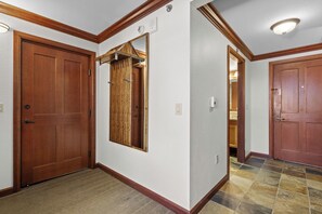 Apartment (0 Bedroom) | Bahagian dalam