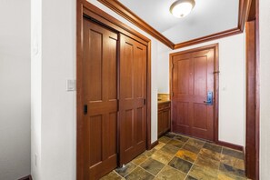Apartment (0 Bedroom) | Interior - Olympic Valley Summer Stay: Everline Resort & Spa! (Olympic Valley)