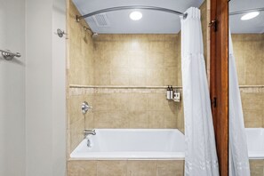 Apartment (0 Bedroom) | Interior - Olympic Valley Summer Stay: Everline Resort & Spa! (Olympic Valley)
