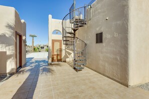 Apartment (0 Bedroom) | Interior - Mtn-view Casita w/ Rooftop Deck & Patio in Yuma! (Yuma)