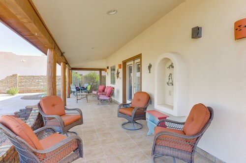 Mtn-view Casita w/ Rooftop Deck & Patio in Yuma!