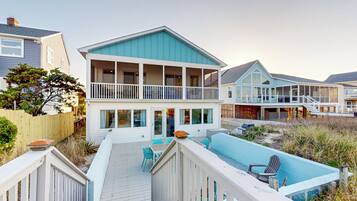 House (5 Bedrooms) | Interior