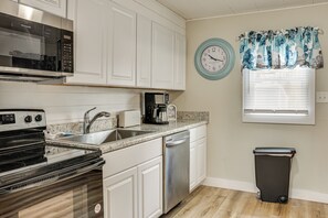 Interior - 8 Mi to Dtwn Chattanooga: Extended Stay Cottage! (Chattanooga)